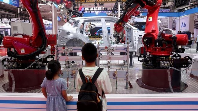 Trung Quốc vô địch thiên hạ về robot: Sản xuất hơn 6 triệu con/năm, nhiều sản phẩm rẻ bằng 1/2 Nhật Bản, muốn hiện thực hóa giấc mơ robot sản xuất robot - Ảnh 1.