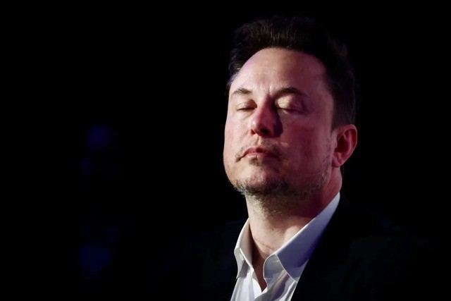 Sốc: Nhà máy Tesla bị tấn công, Elon Musk mất ngay 1 tỷ USD vì bị người dân phản đối - Ảnh 1.