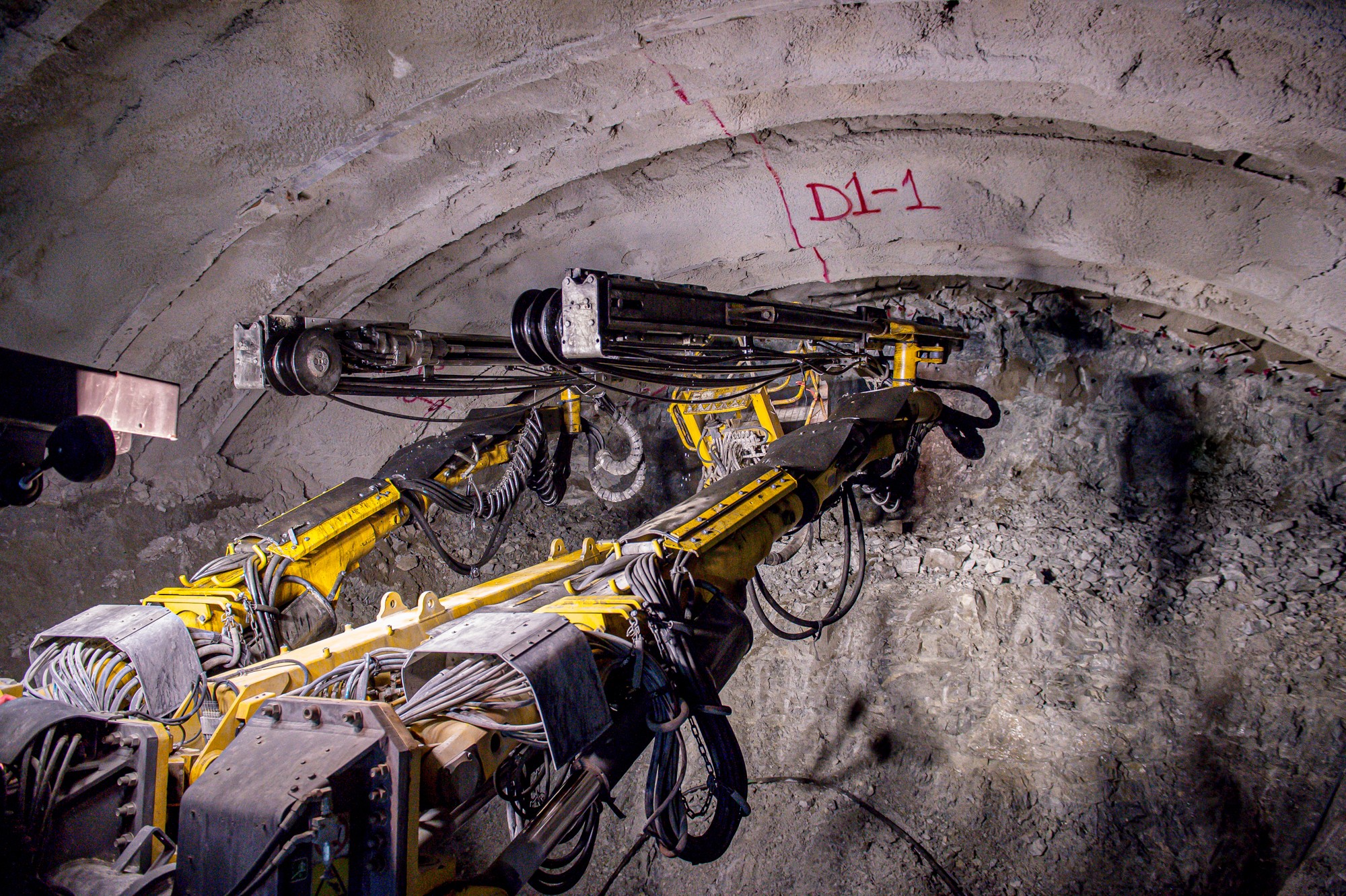 Đào hầm dài nhất trên cao tốc bắc nam: Huy động 300 người, áp dụng phương pháp đặc biệt, dự kiến vượt tiến độ- Ảnh 6.