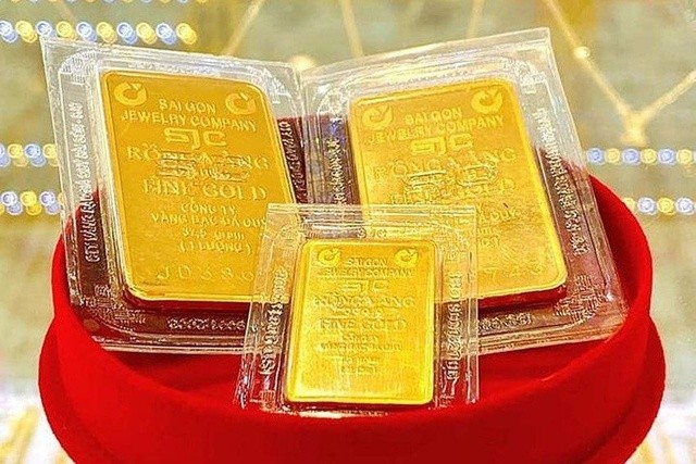 NHNN sẽ đấu thầu bán 16.800 lượng vàng SJC vào thứ Hai tuần sau (22/4), giá tham chiếu là 81,8 triệu đồng/lượng- Ảnh 1.