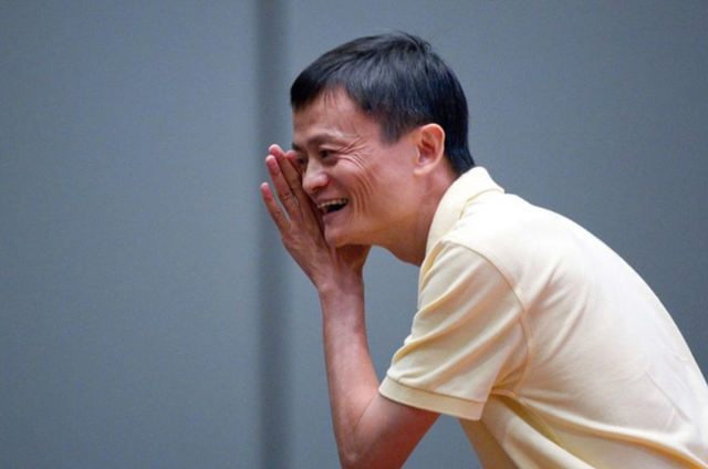 Từ việc Jack Ma thừa nhận chỉ hạnh phúc với mức lương 300 nghìn đồng: Giàu là bể khổ! - Ảnh 1.