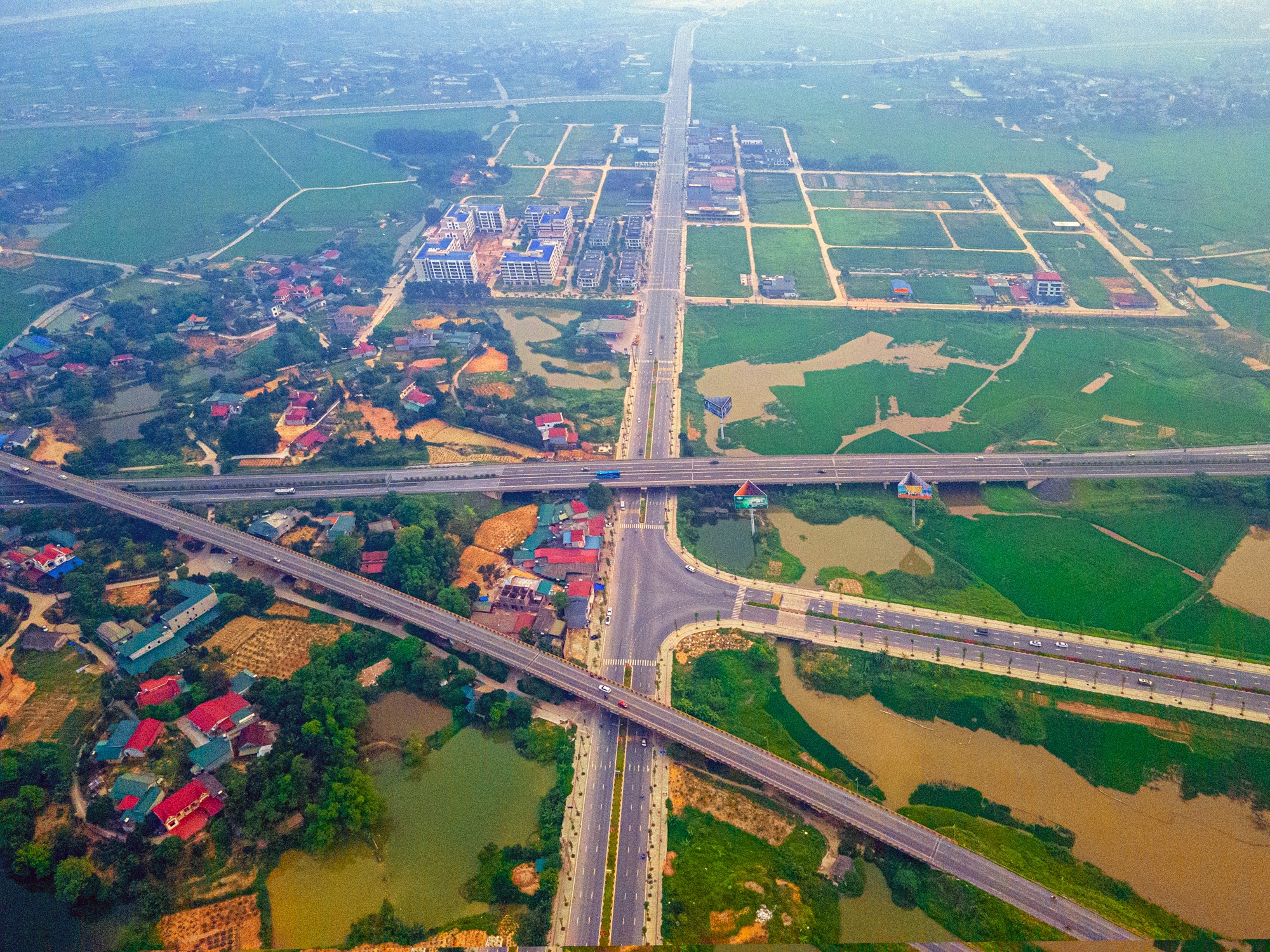 Thị xã lâu đời nhất Việt Nam là giao điểm của 4 đường cao tốc, có khu công nghiệp rộng gần bằng quận Hoàn Kiếm, sẽ lên thành phố sau vài năm nữa- Ảnh 12.