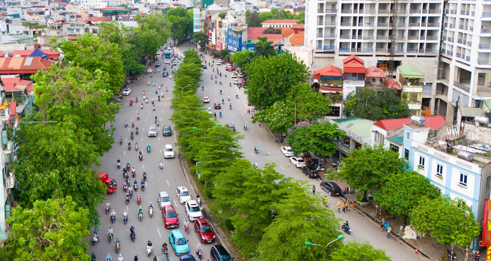 Toàn cảnh một con đường quen thuộc tại Hà Nội có thể được đầu tư 4.500 tỷ mỗi km, trở thành tuyến đường 'đắt nhất hành tinh'- Ảnh 3.